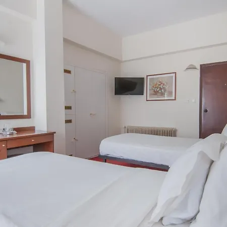 Elena Hotel 2*