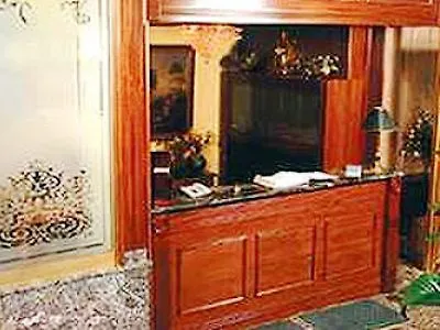 Hotel Elena 2*